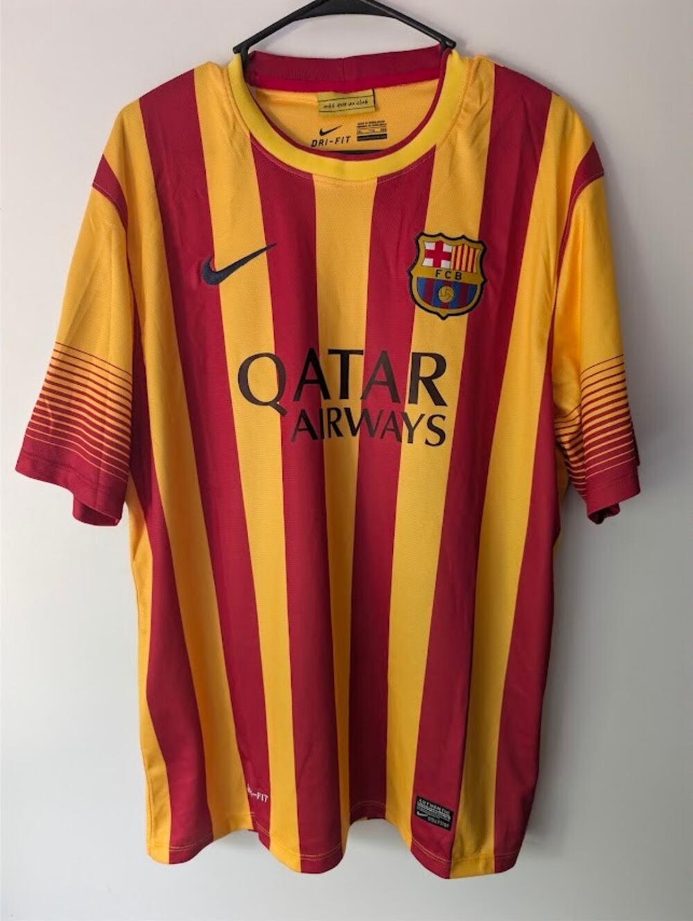 FC Barcelona 2013-2014 Away Jersey Men's 2XL Nike Vintage Retro Tag Cut